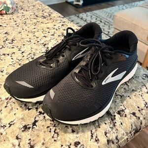 Men’s Brooks Sneakers